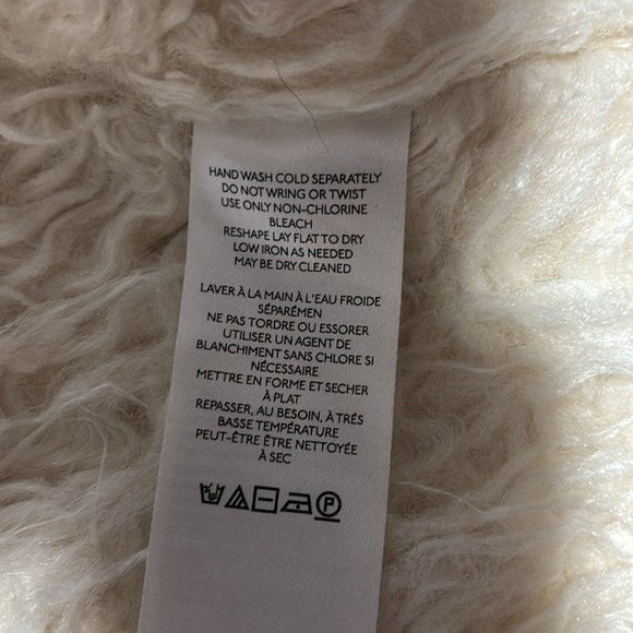 Anthropologie Sleeveless Floral Embroidered Beaded Faux Fur Vest - Picture 4 of 8